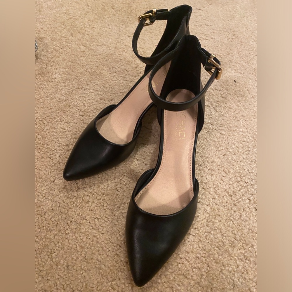 NWT in box. Black block heel ankle strap Michael Size 7.